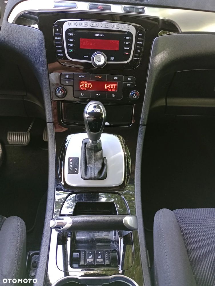 Ford S-Max 2.0 TDCi DPF Titanium - 12