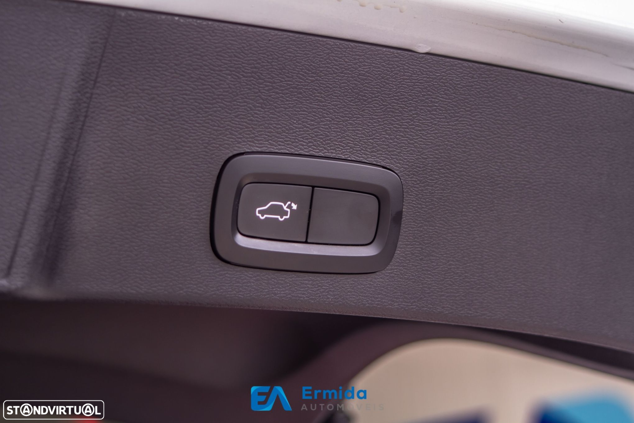 Volvo XC 40 2.0 D3 Geartronic - 48