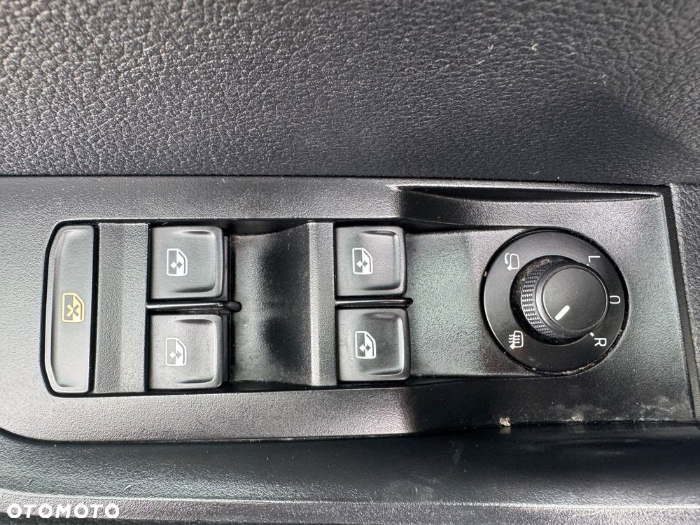 Skoda Superb 2.0 TDI Ambition - 39