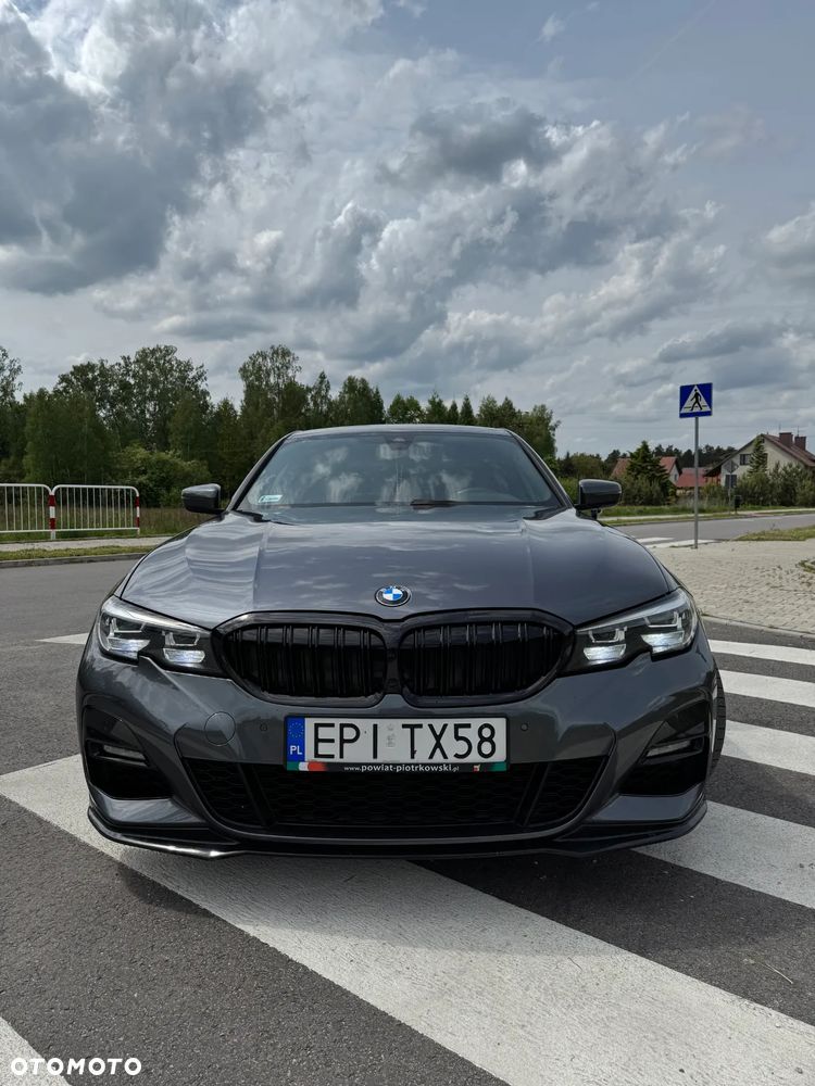 BMW Seria 3 318d M Sport Shadow - 3