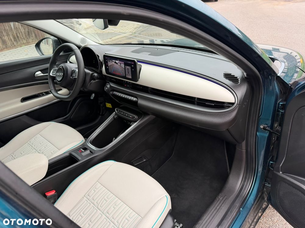 Fiat 600 HYBRID 100 kW 125 Jahre Edition - 20