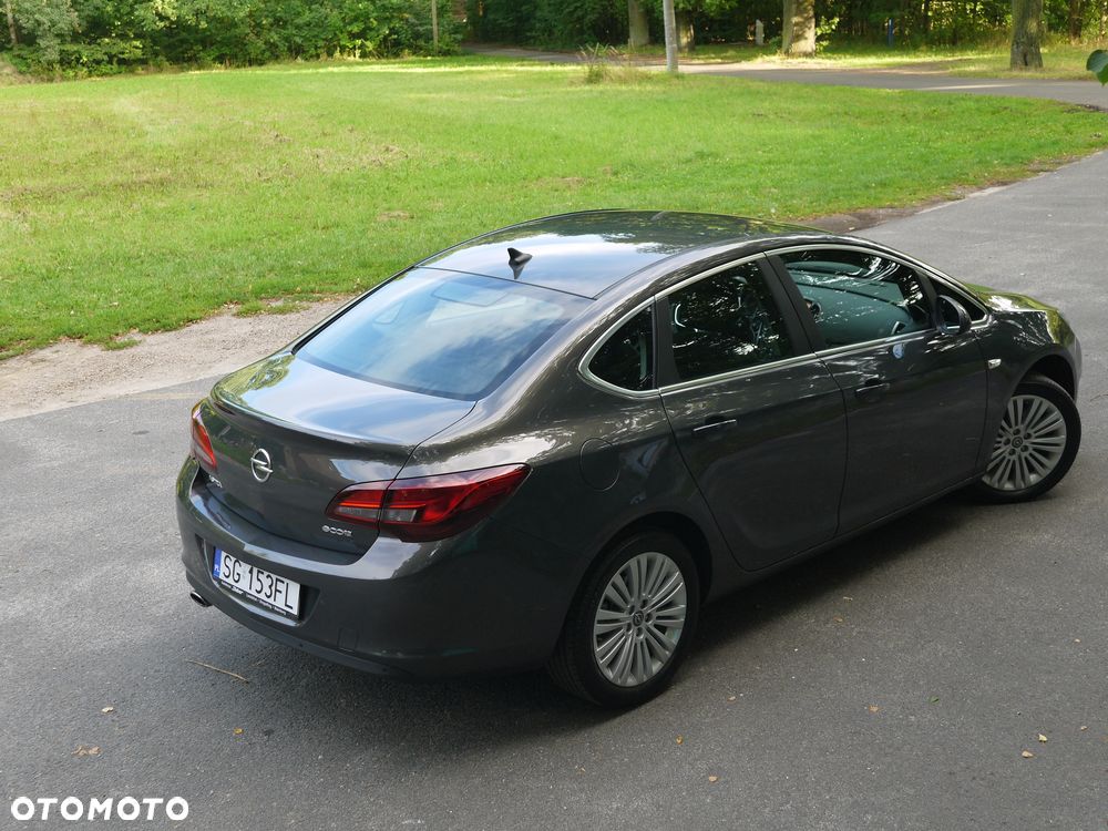 Opel Astra 1.4 Turbo ecoFLEX Start/Stop Exklusiv - 24