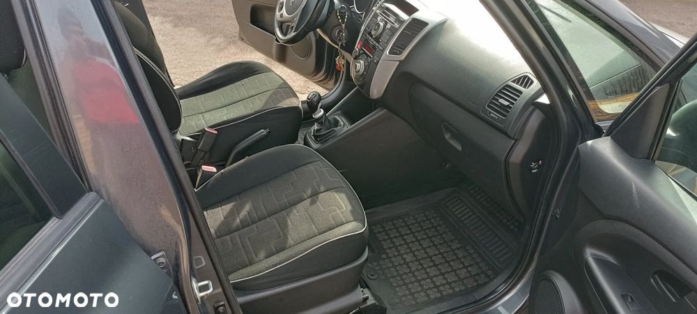 Kia Venga 1.4 L - 5