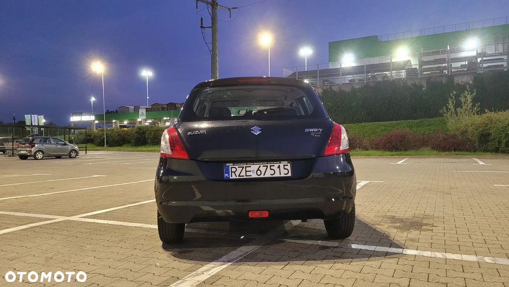 Suzuki Swift - 6