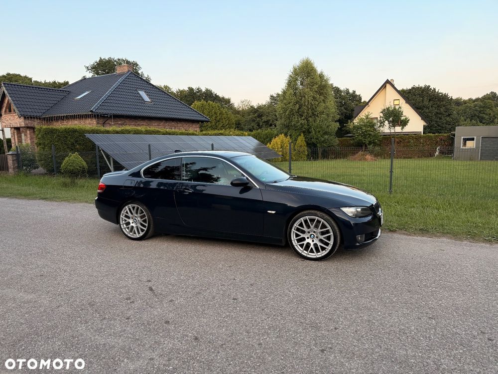 BMW Seria 3 325i - 2