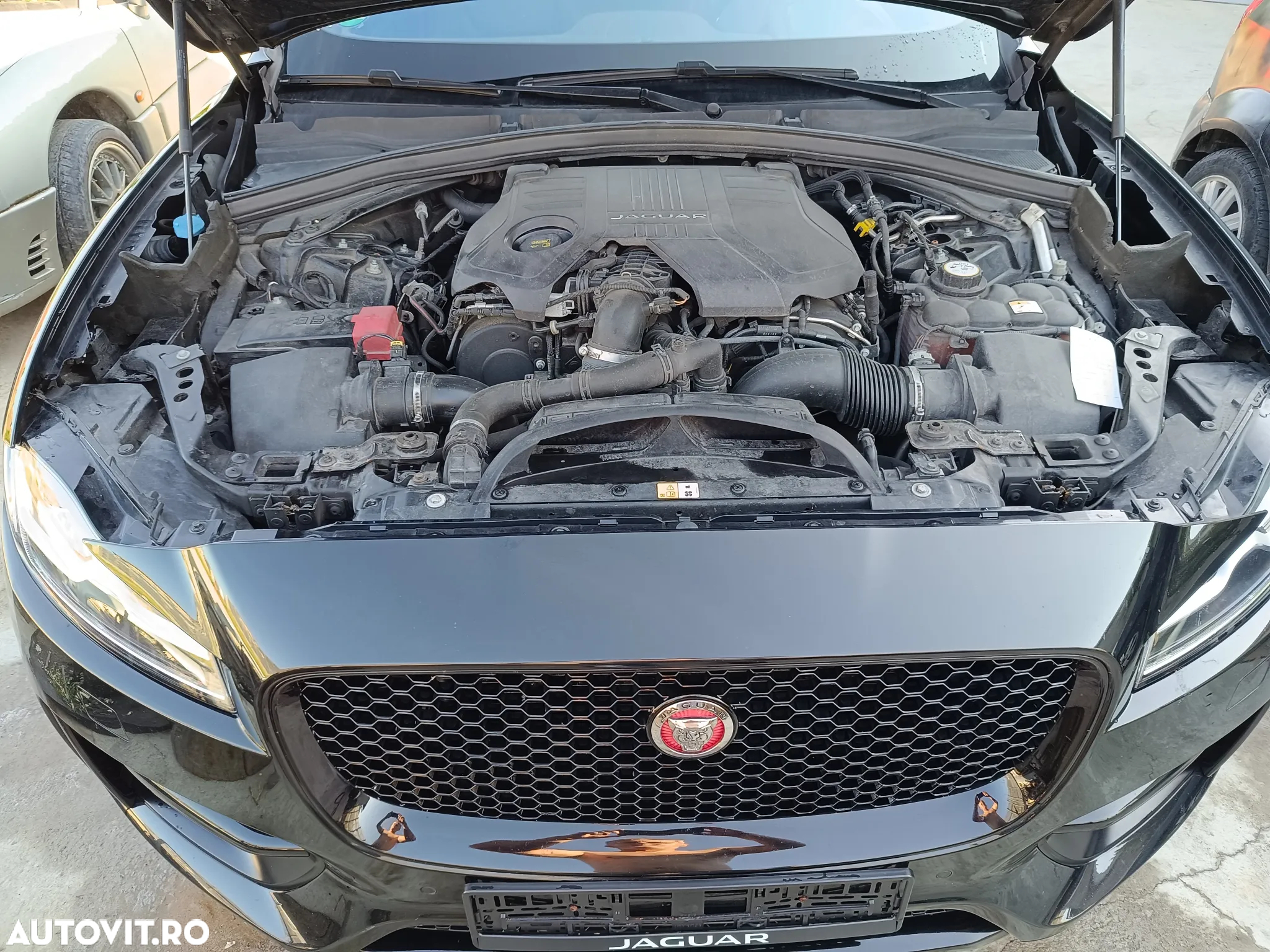 Jaguar F-Pace 30d AWD R-Sport - 6
