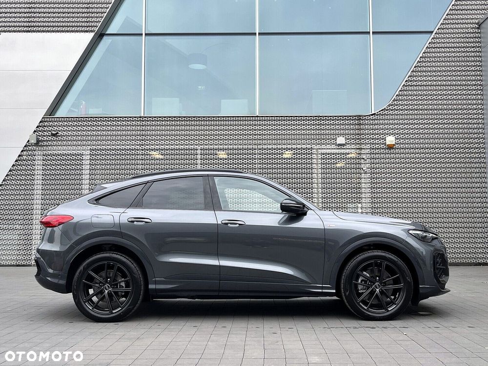 Audi Q5 Sportback - 1