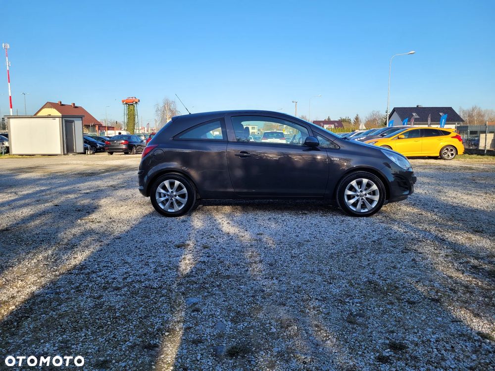 Opel Corsa 1.4 16V Active - 2