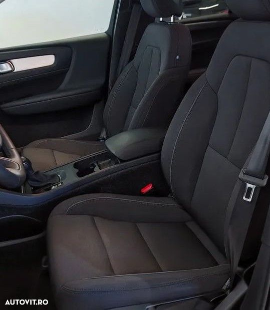 Volvo XC 40 T3 Momentum Pro - 10