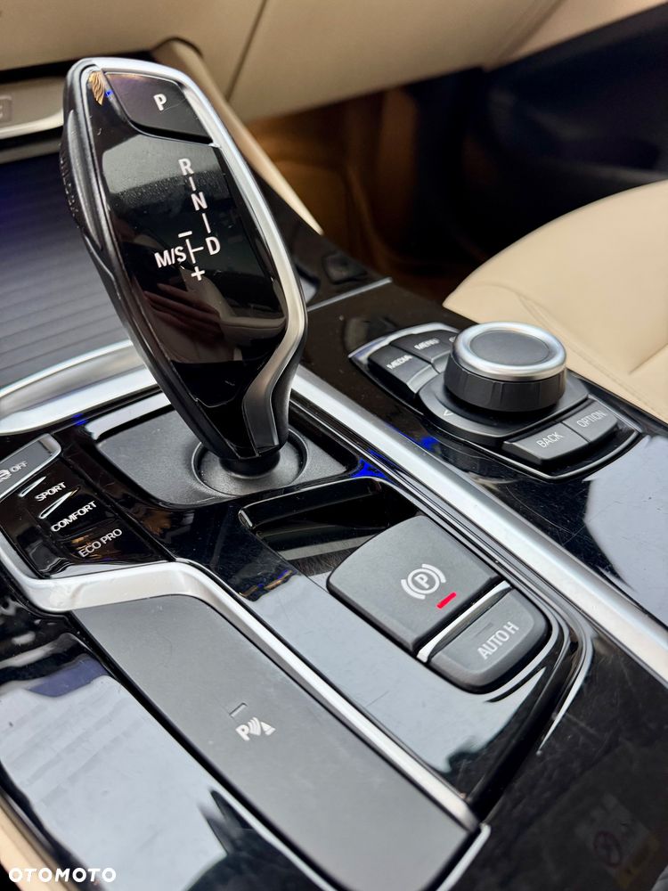 BMW X3 sDrive18d Advantage - 25