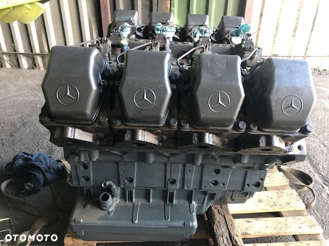 Claas Jaguar - Silnik Mercedes OM 502LA - 2
