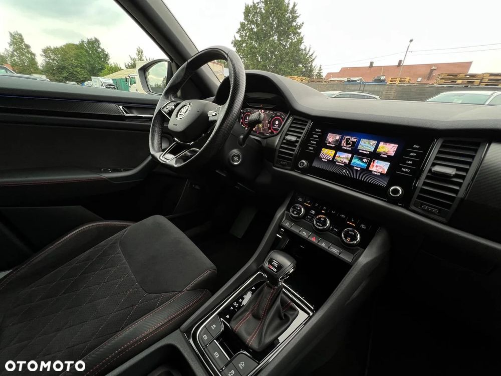 Skoda Kodiaq 2.0 Bi-TDI 4x4 RS DSG 7os - 31