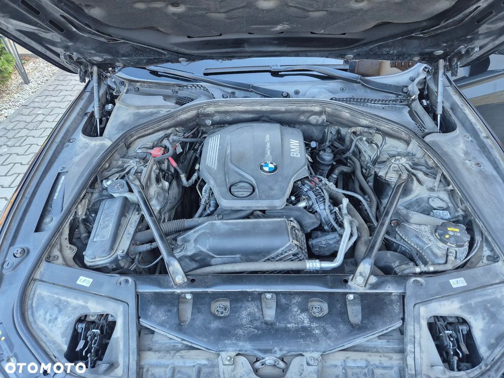 BMW Seria 5 518d - 28
