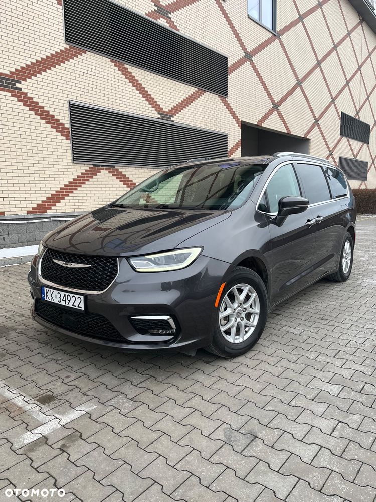 Chrysler Pacifica - 2