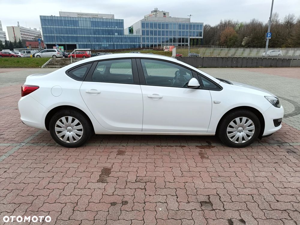 Opel Astra - 4