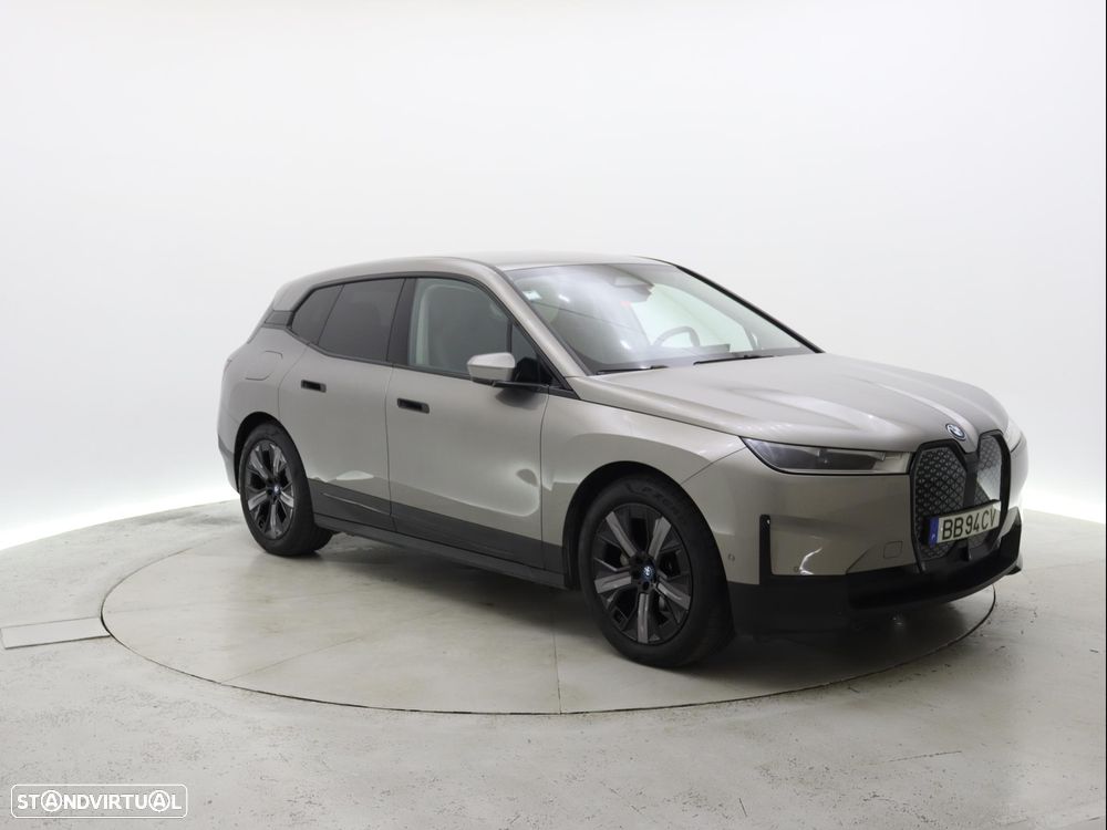 BMW iX xDrive 40 - 10