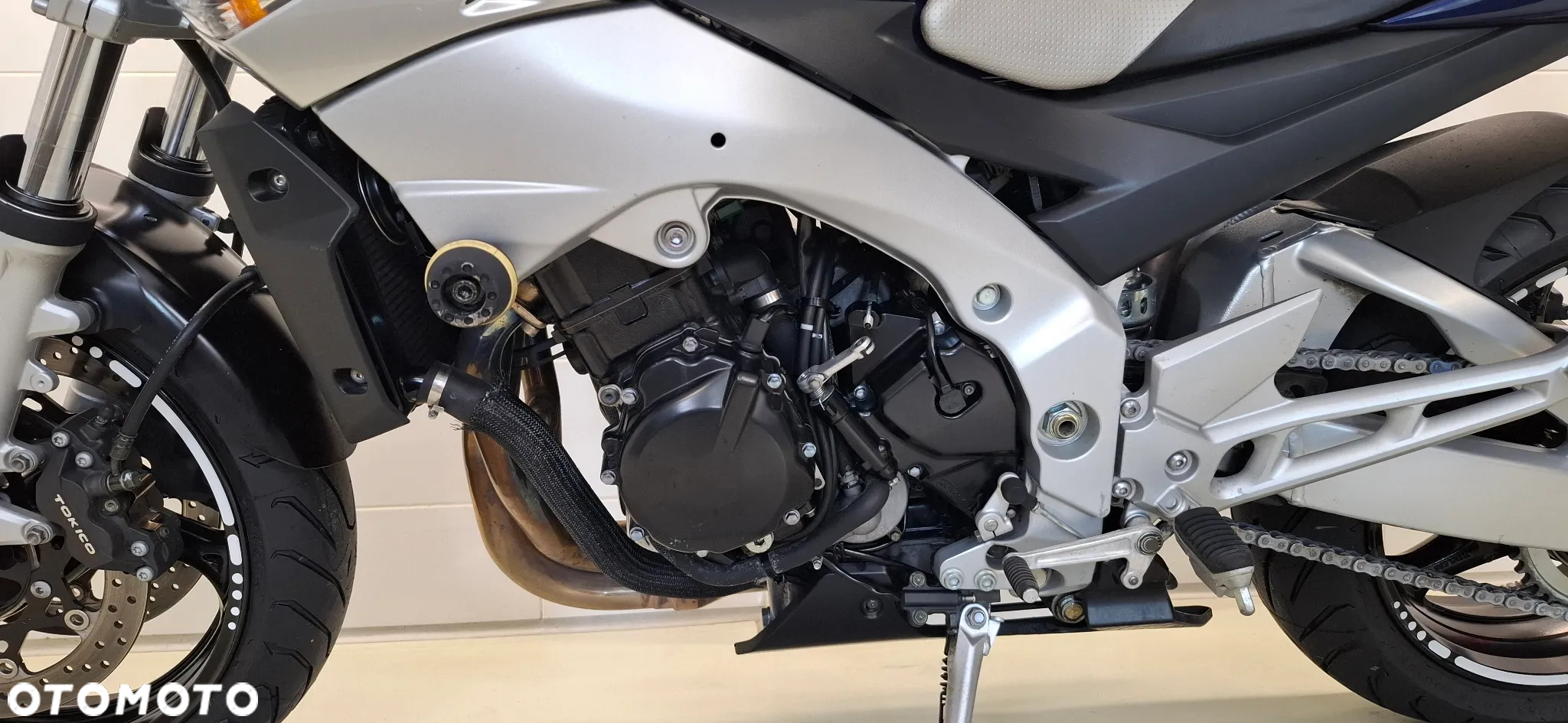 Suzuki GSR - 17