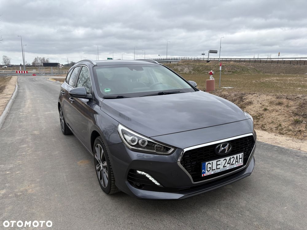 Hyundai i30 1.6 CRDI Premium DCT - 1