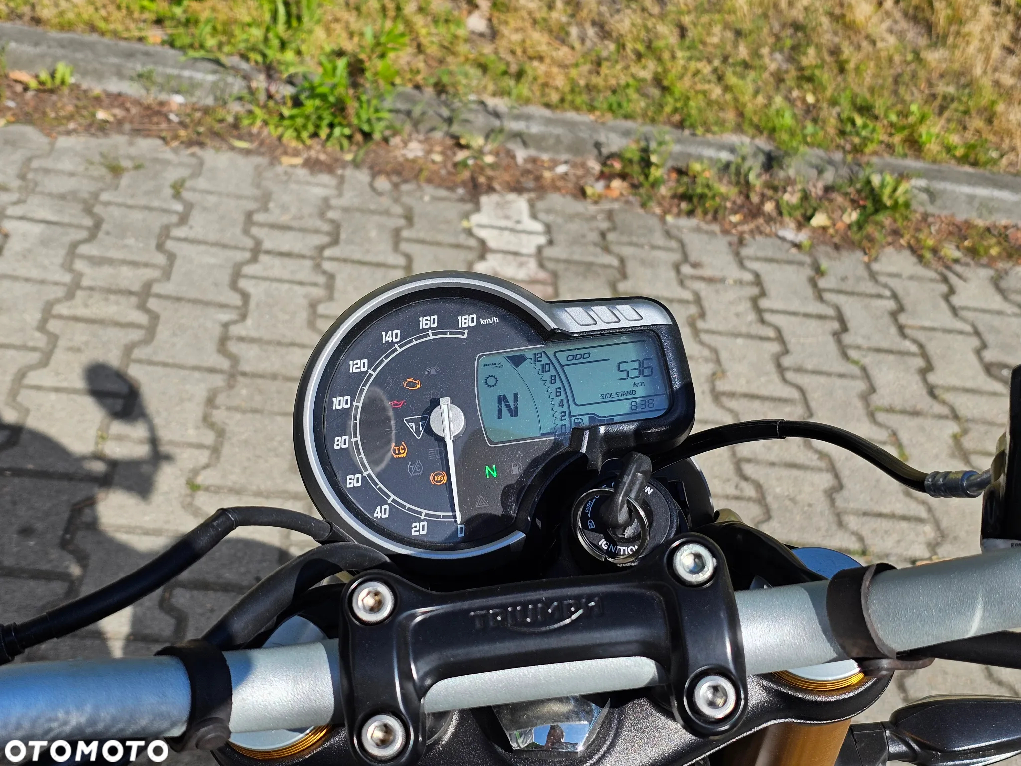 Triumph Inny - 7