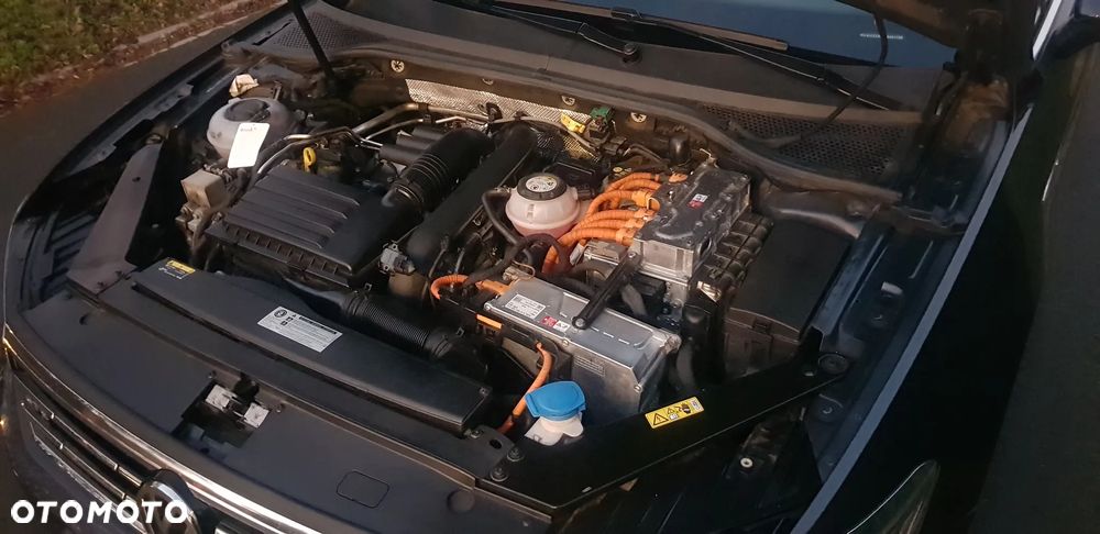 Volkswagen Passat - 37