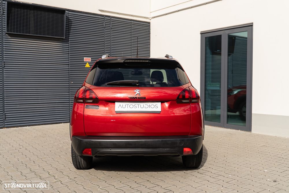 Peugeot 2008 1.2 PureTech Signature - 6