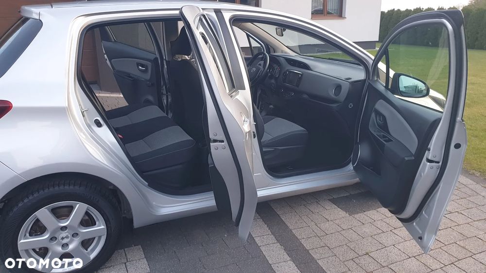 Toyota Yaris - 25