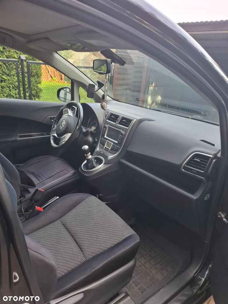 Toyota Verso S 1.4 D-4D Premium - 5