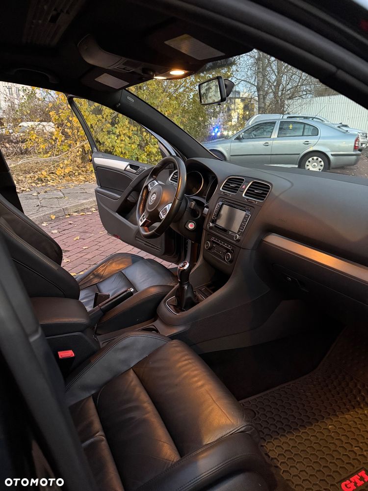 Volkswagen Golf - 12