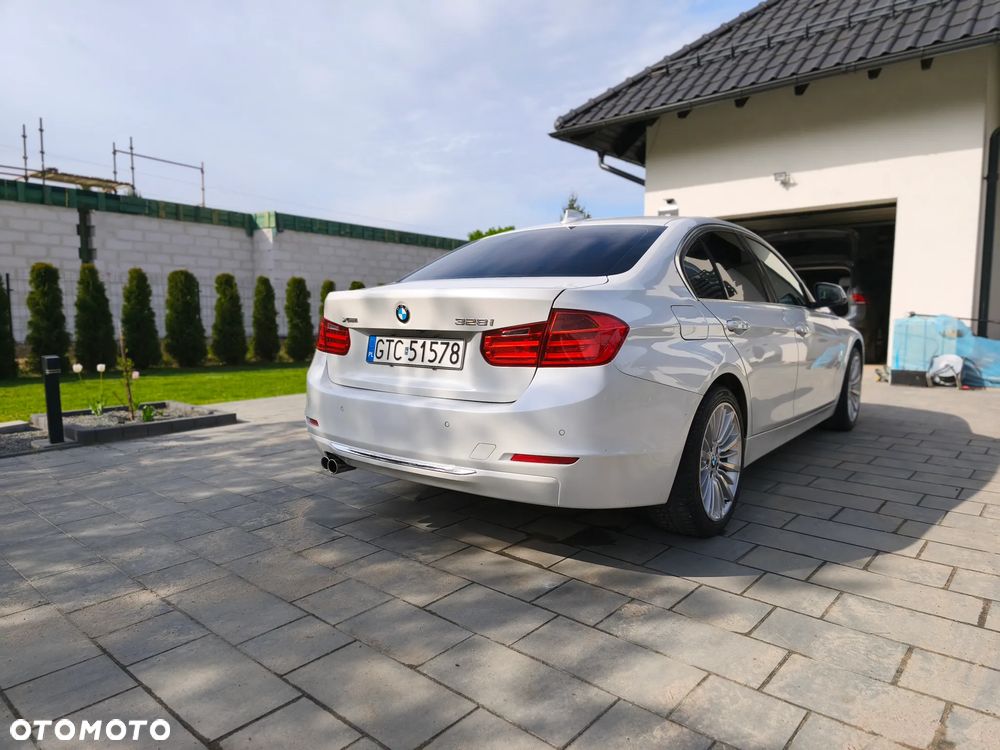 BMW Seria 3 328i Luxury Line - 5