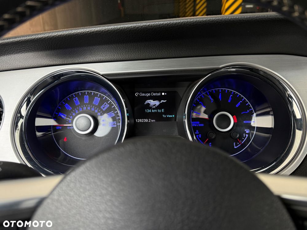 Ford Mustang 5.0 V8 GT - 19