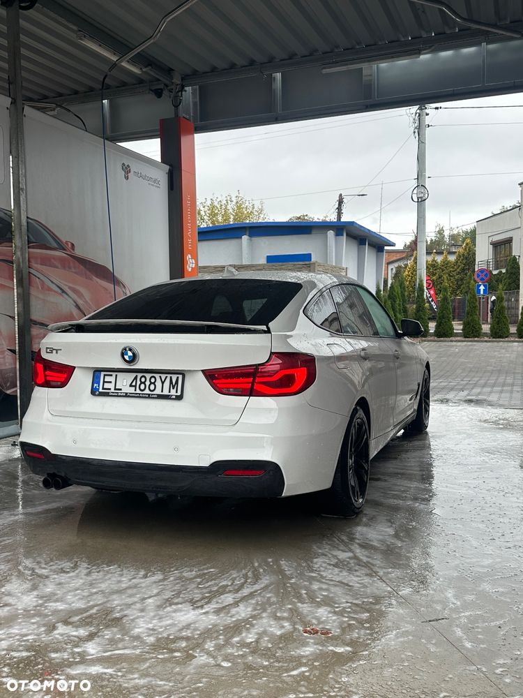 BMW Seria 3 318d M Sport Shadow - 1
