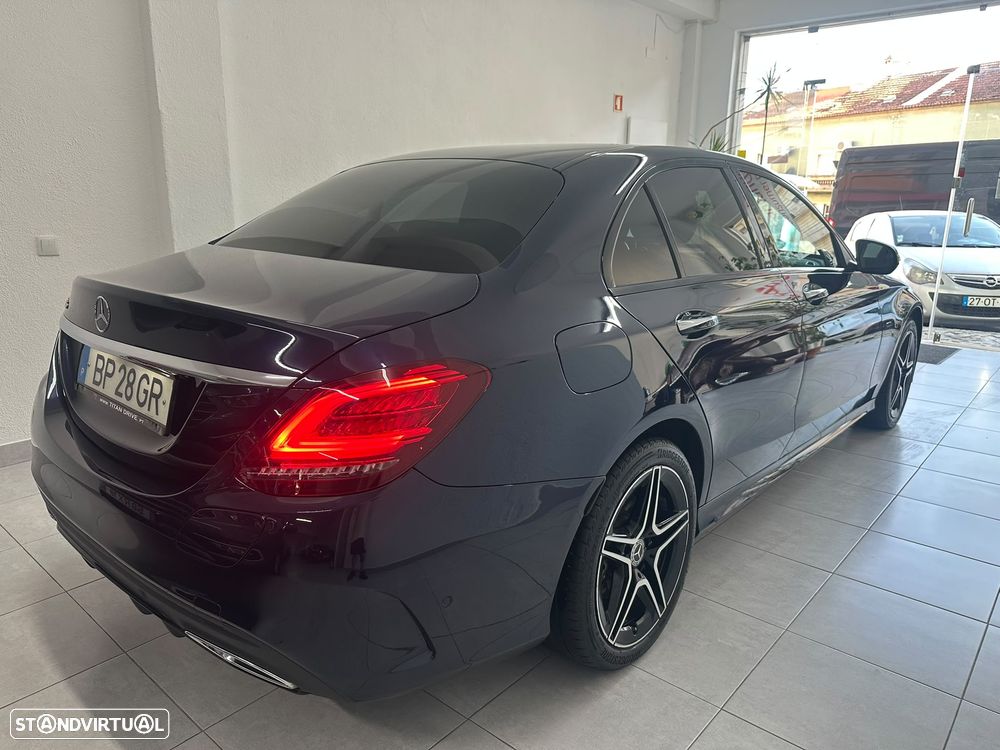 Mercedes-Benz C 300 - 11
