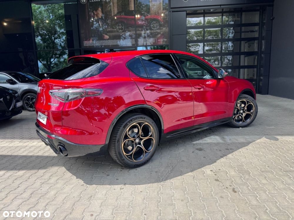 Alfa Romeo Stelvio - 7