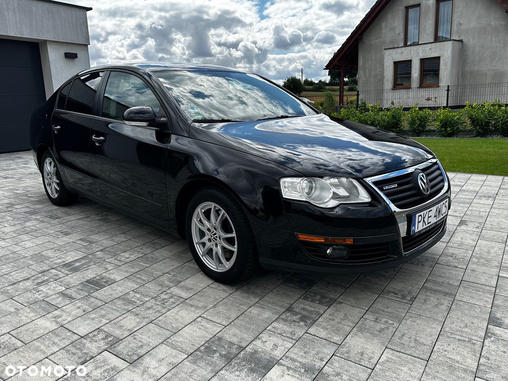 Volkswagen Passat - 11