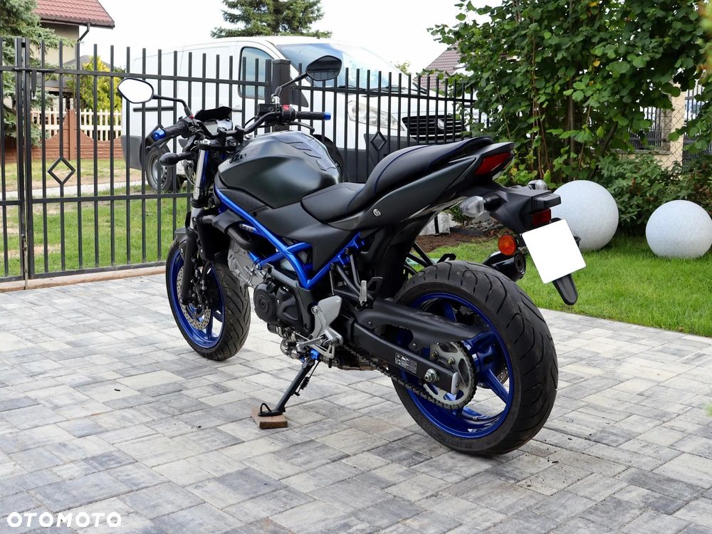 Suzuki SV - 8