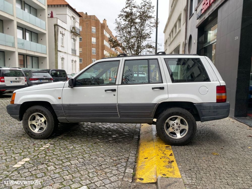 Jeep Grand Cherokee 2.5 TD Laredo - 11