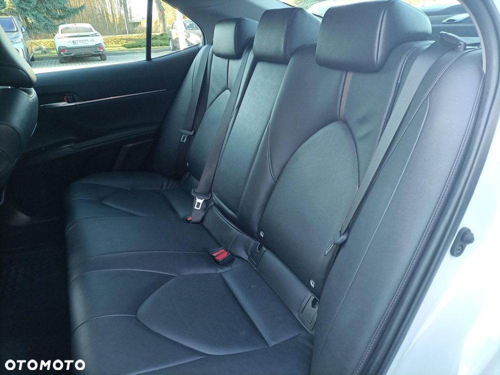 Toyota Camry 2.5 Hybrid Executive CVT - 9