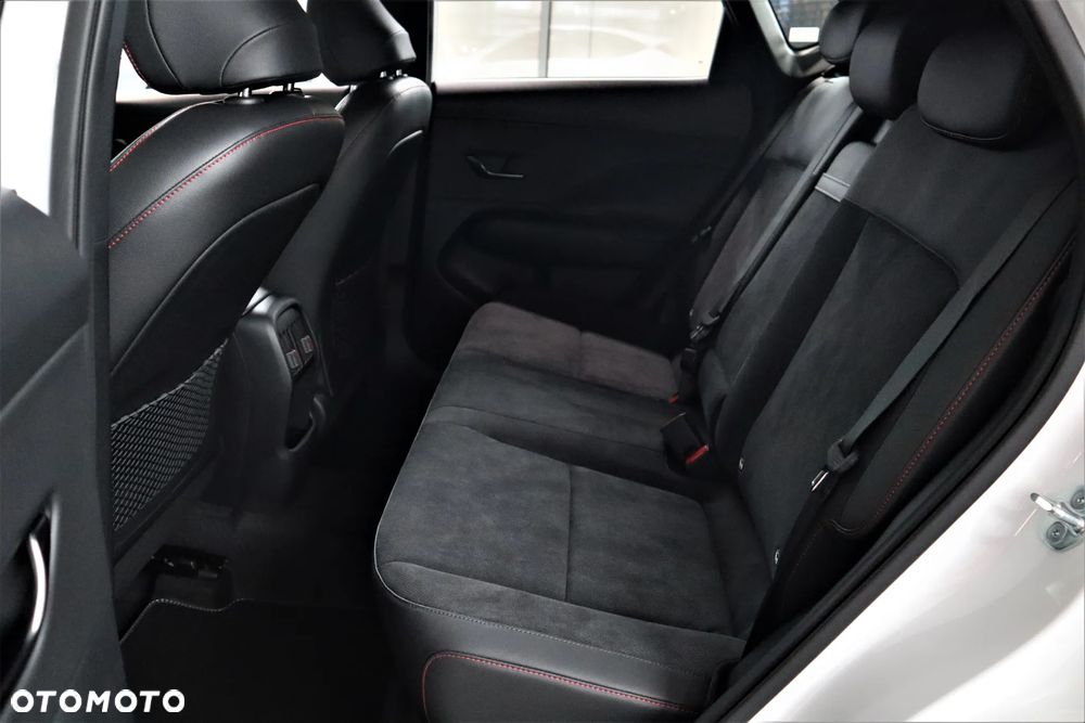 Hyundai Kona - 13