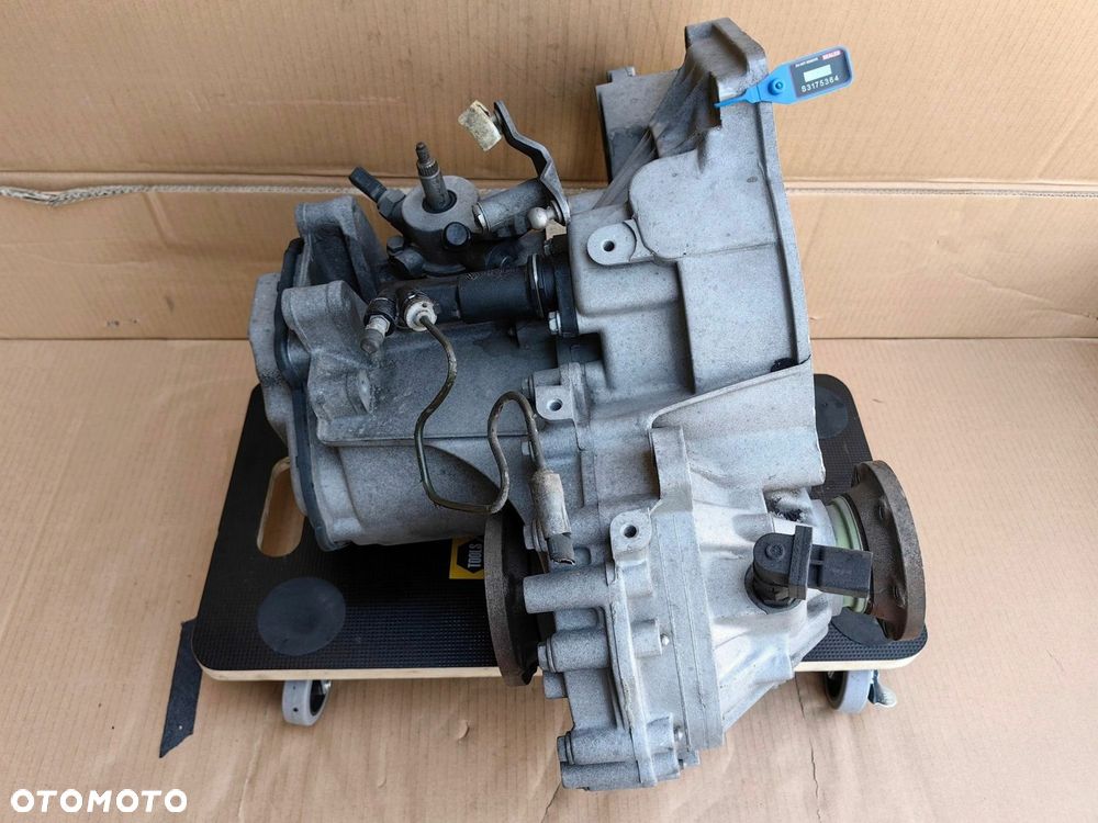 Skrzynia biegów VW Golf IV Bora SEAT toledo I 2.3 V5 manual EBS (5364) - 2