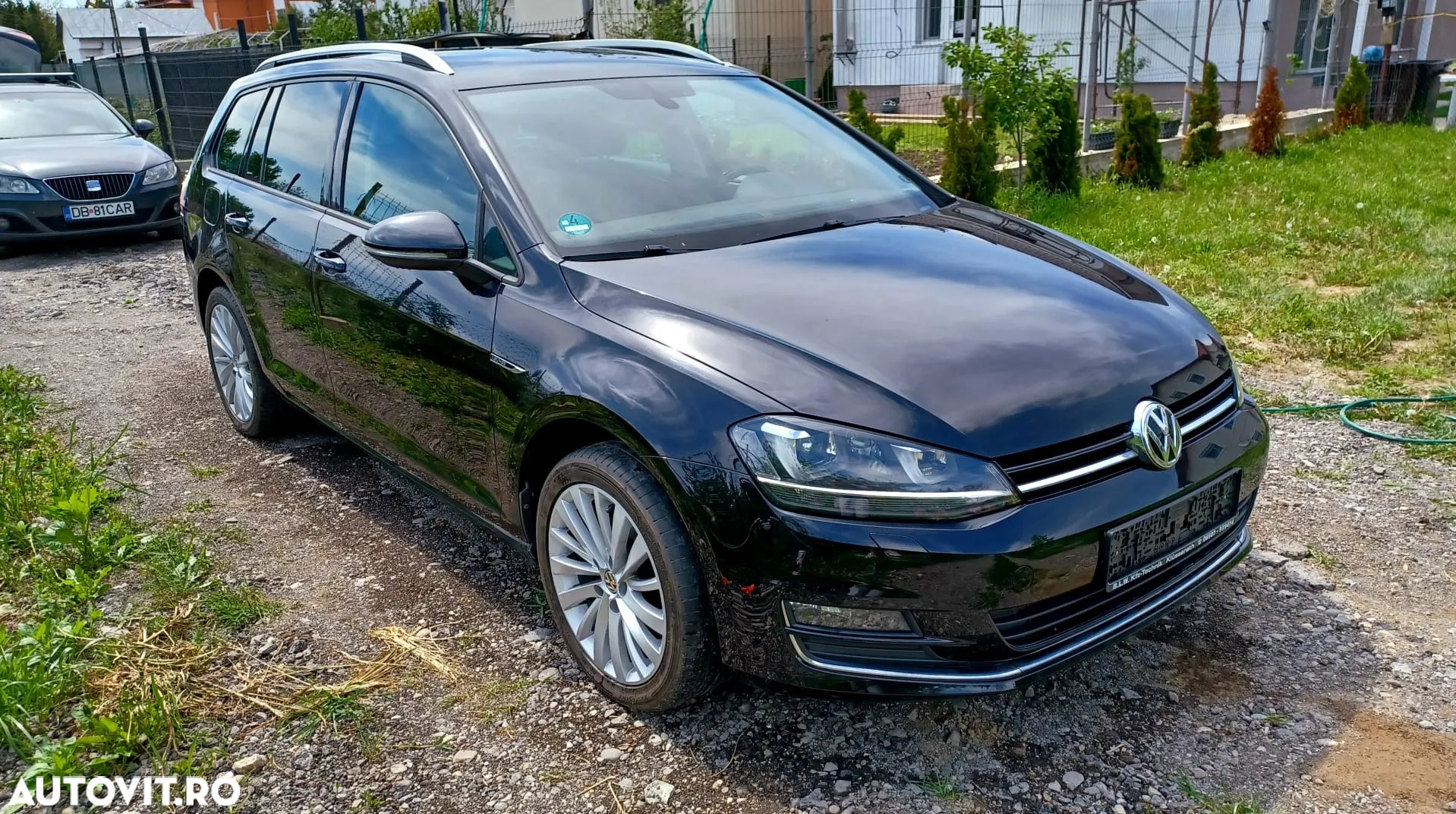 Volkswagen Golf 2.0 TDI BlueMotion Technology DSG Lounge - 3