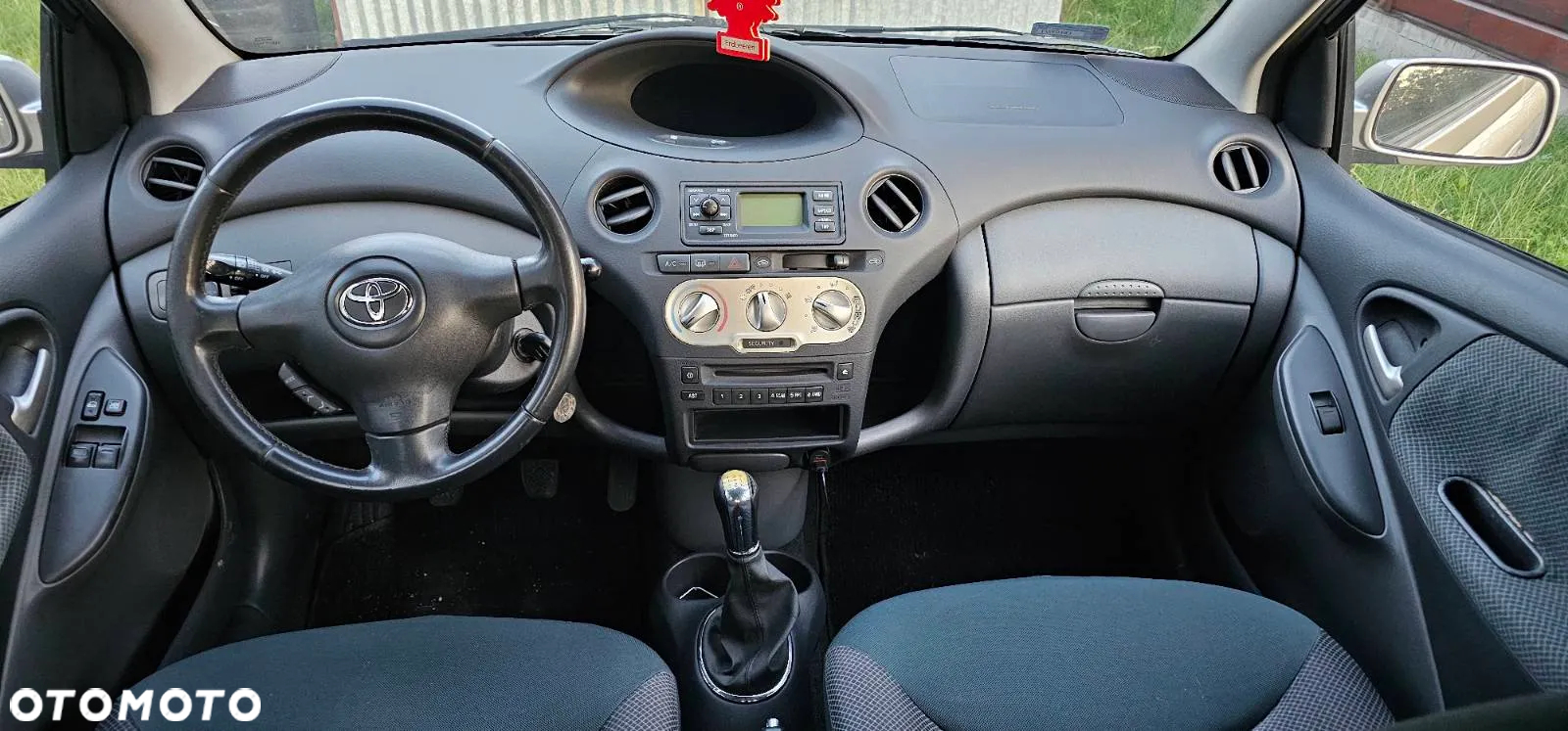 Toyota Yaris - 11
