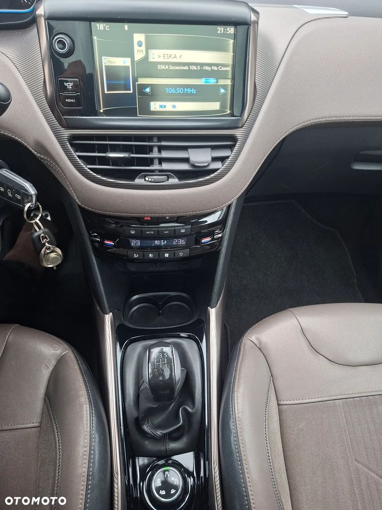 Peugeot 2008 120 VTI Allure - 21