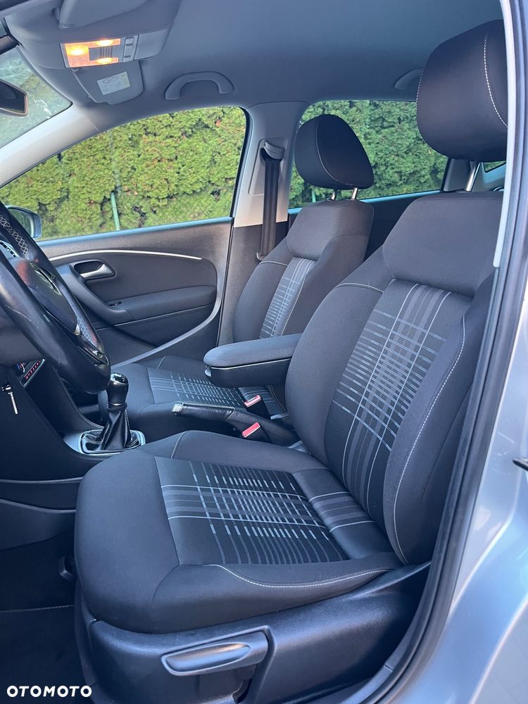 Volkswagen Polo 1.2 TSI Blue Motion Technology Lounge - 10