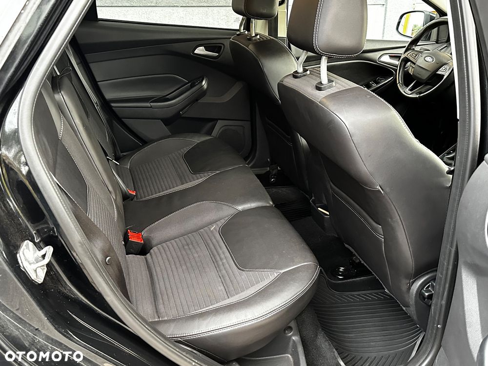 Ford Focus 1.0 EcoBoost Titanium - 15