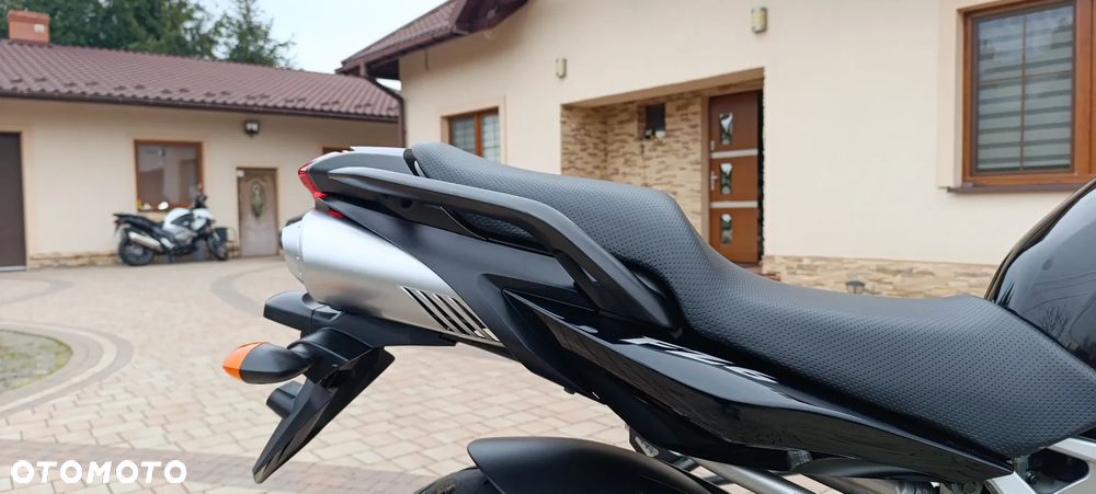 Yamaha FZ6 - 24
