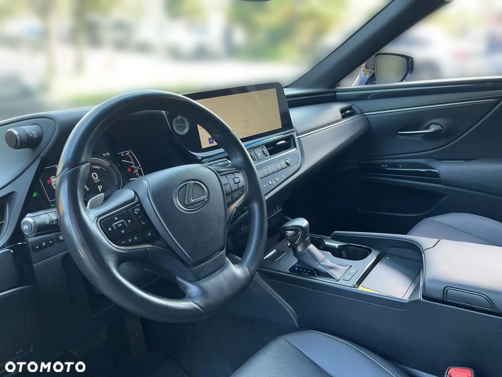 Lexus ES 300h Business Edition - 5