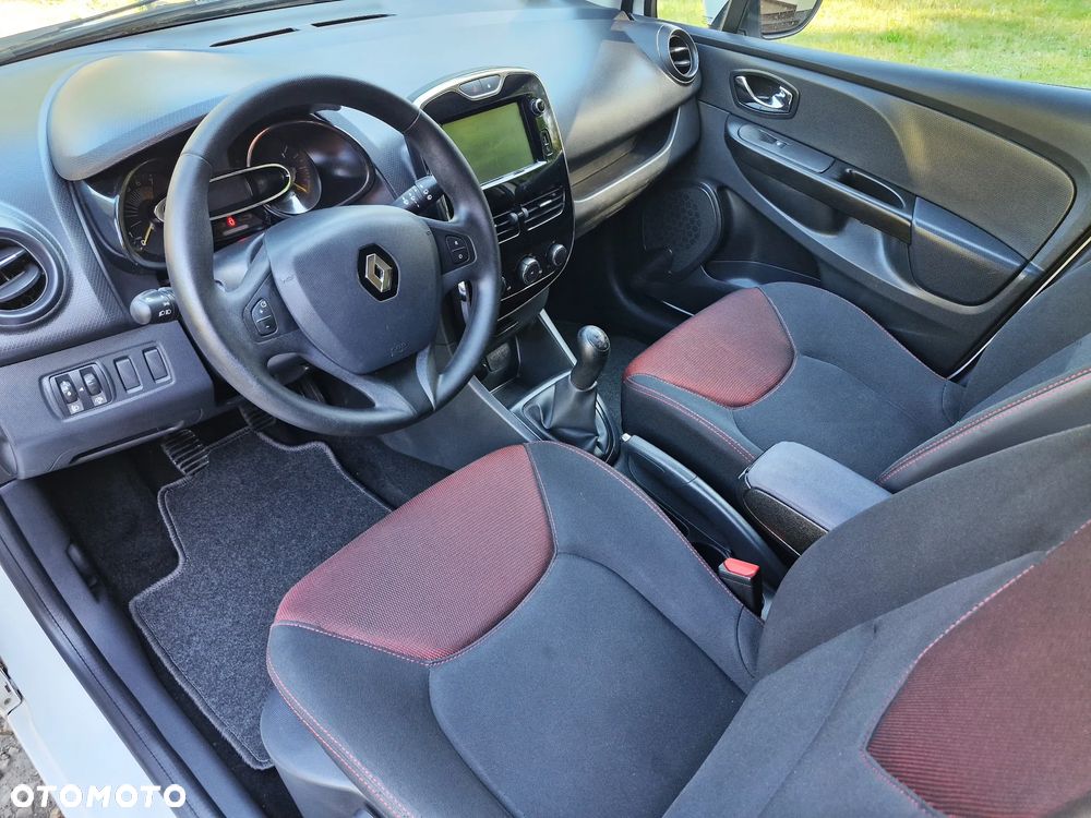 Renault Clio 1.2 16V 75 LIMITED - 6