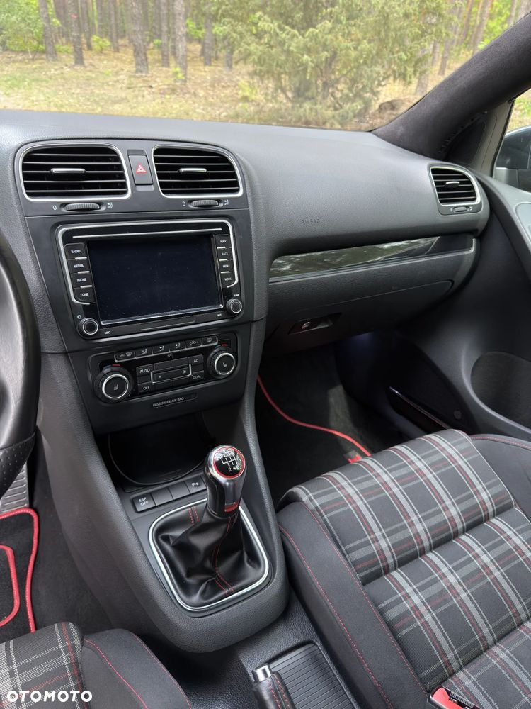 Volkswagen Golf 2.0 GTI - 13