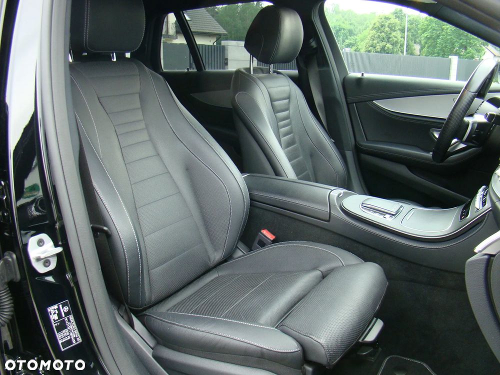 Mercedes-Benz Klasa E 300 de 4Matic 9G-TRONIC AMG Line - 24
