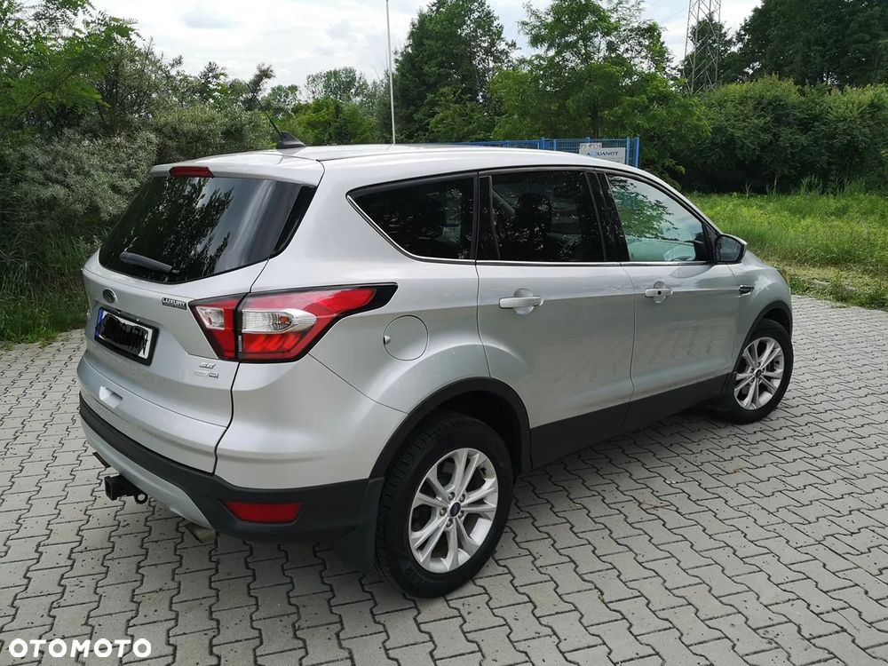 Ford Kuga 1.5 EcoBoost 4WD Titanium Plus - 3